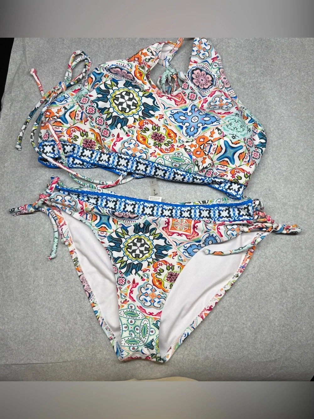 Cupshe Blue and White Mosaic-Trim Bikini Set